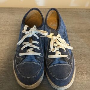 Clarks blue casual active shoes 8 1/2 M